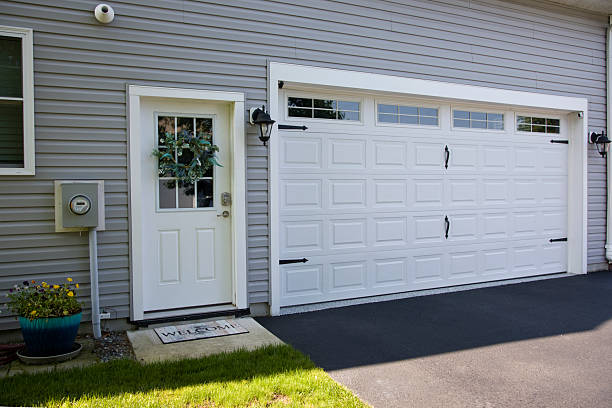 24/7 Emergency Garage Door Panel Replacement experts in Kimble County County, TX